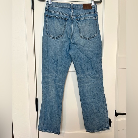 Madewell Slim Demi-Boot Cropped Jeans in Denis Wash (27) - Picture 4 of 5
